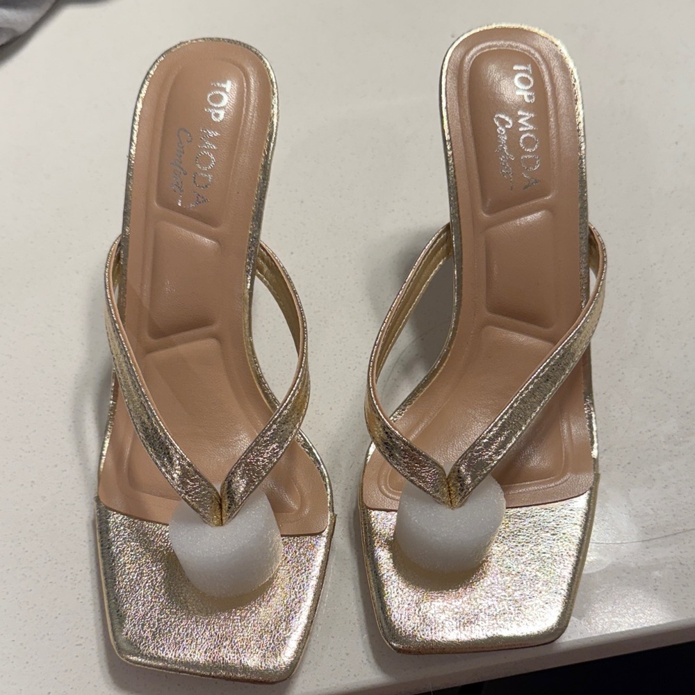 TOP Moda Women's Shimmering Gold Heels